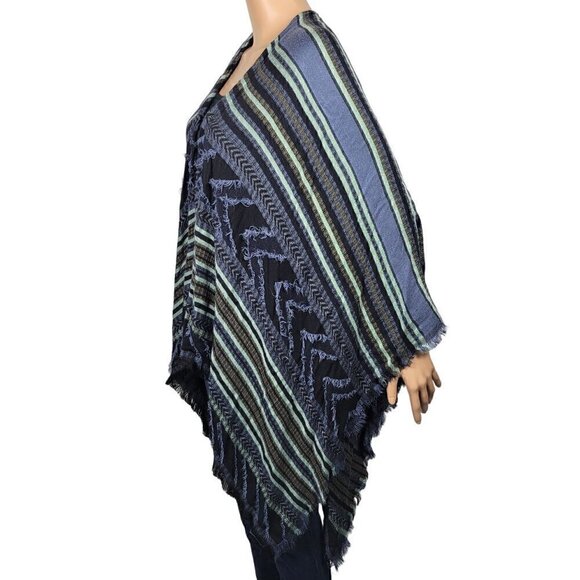 BCBG MaxAzaria Multi Media Blue Patterned Boho Fringed Shawl/Poncho Size OS - Picture 7 of 10